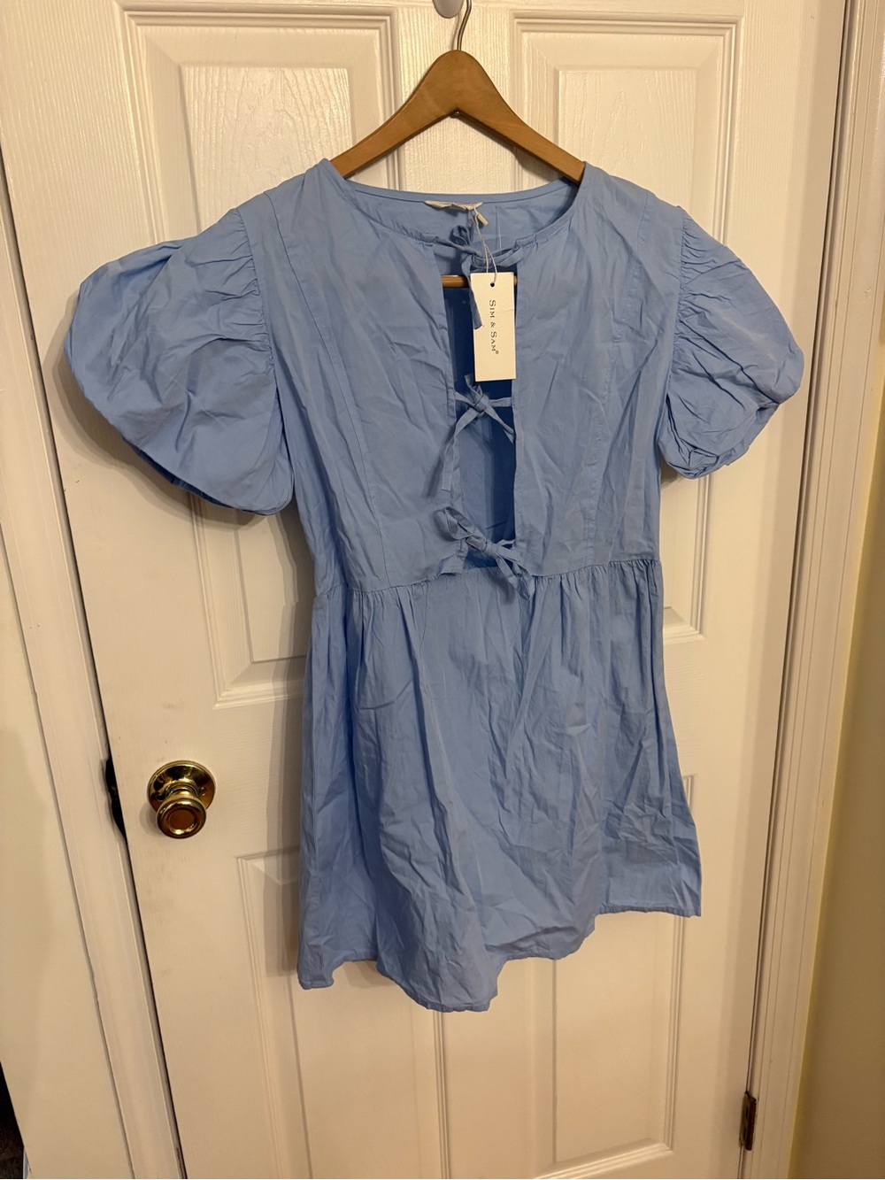 Sim & Sam Chambray Blue Mini Dress M NWT Puff Sleeve Tie CutOut